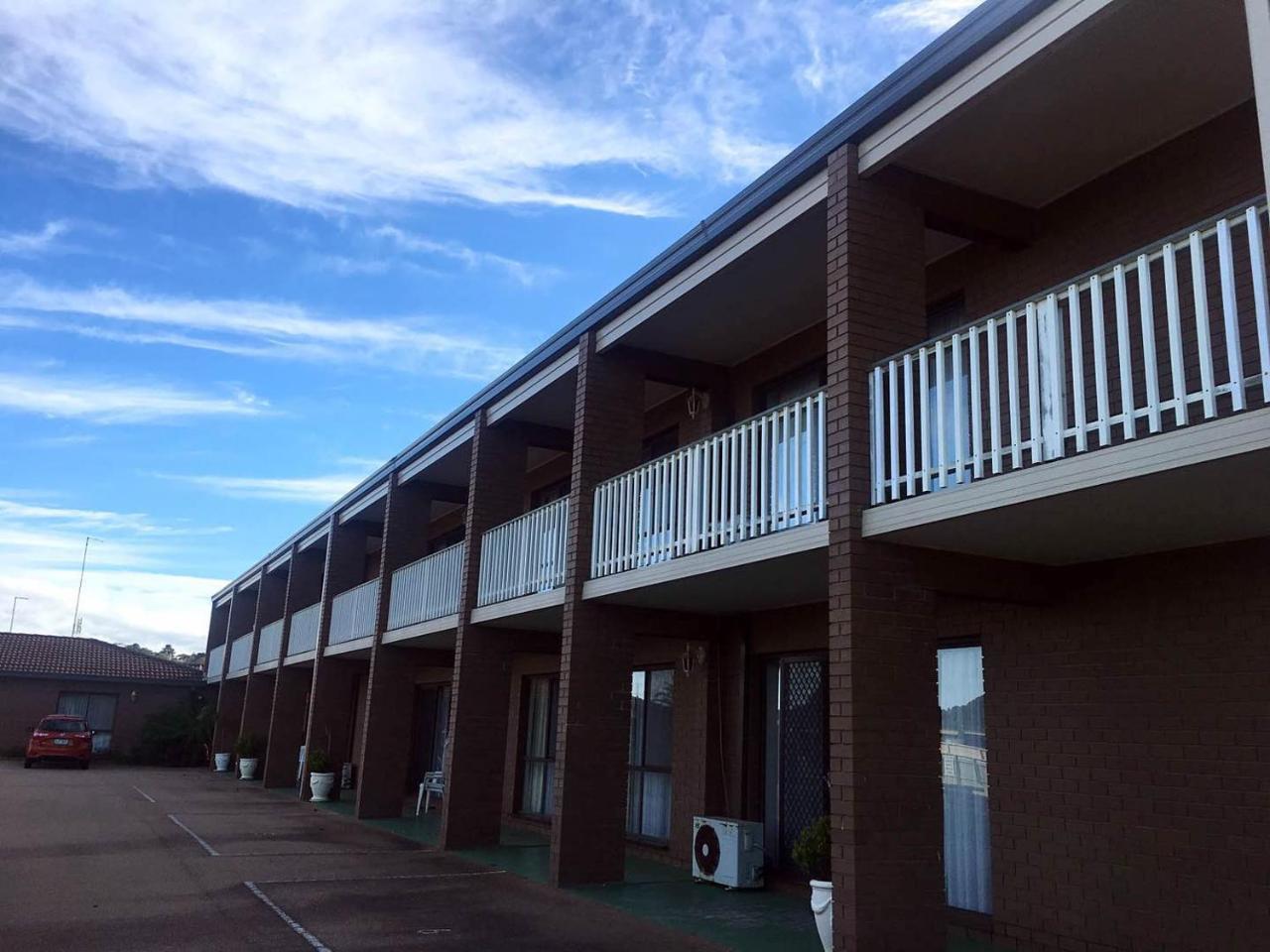 Black Swan Motor Inn Lakes Entrance Exterior photo